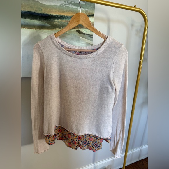 Anthropologie Tops - Anthropologie Cream Long Sleeve Top with Patterned Hem XS